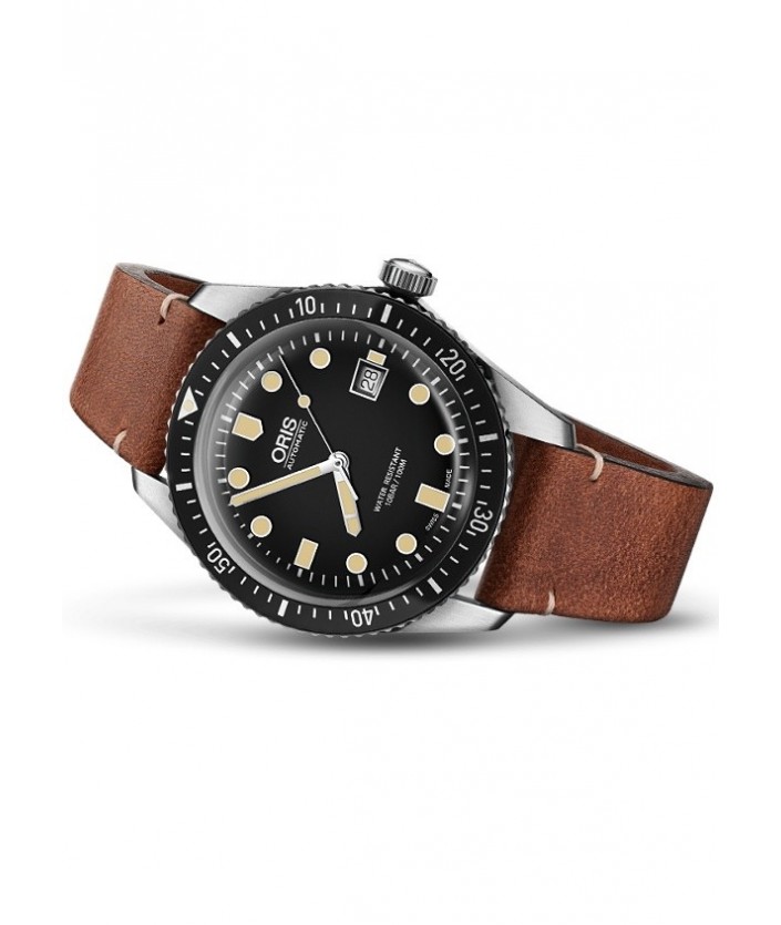Divers Sixty-Five