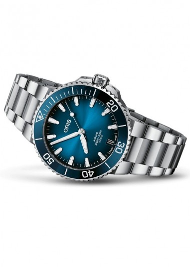 Aquis Date Calibre 400