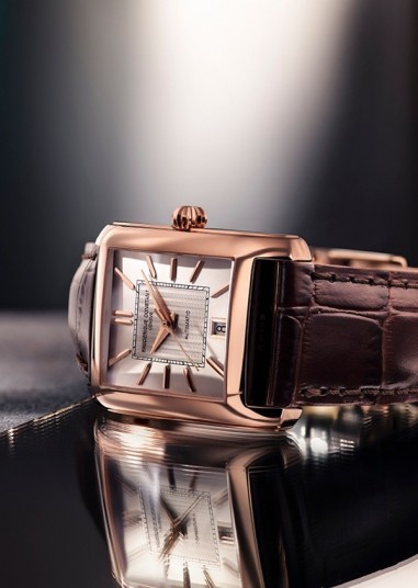 Classic Carrée Automatique FC-303V4C4